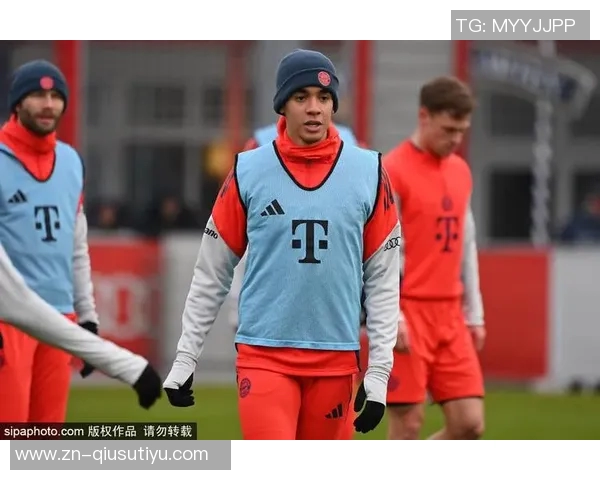 拜仁球星团建活动在泰根湖高档餐厅共度美好晚餐时光